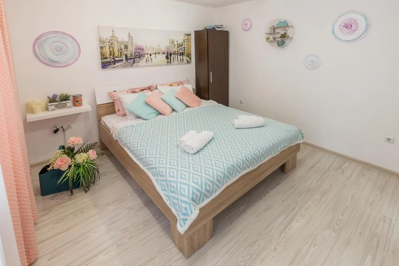 Apartment Candy, Central, Cozy And Contemporary Varna
